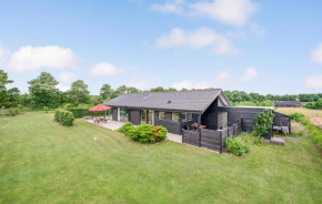 Awesome Home In Ejstrupholm With Kitchen